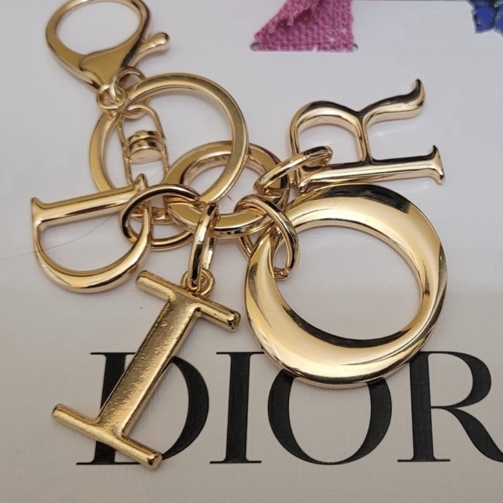 Christian dior logo keychain/bagcharm